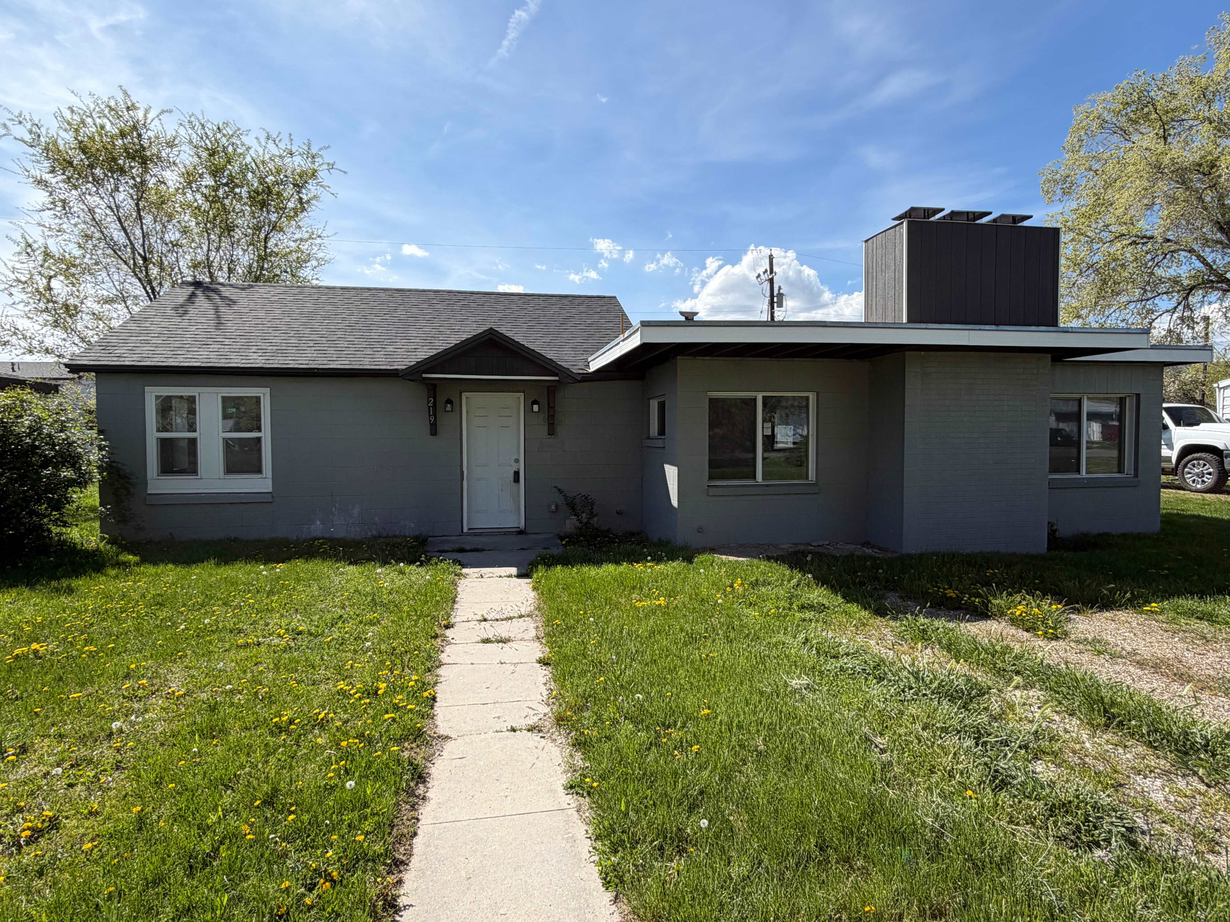 HUD Home — 219 N 300 W, Tremonton, UT 84337