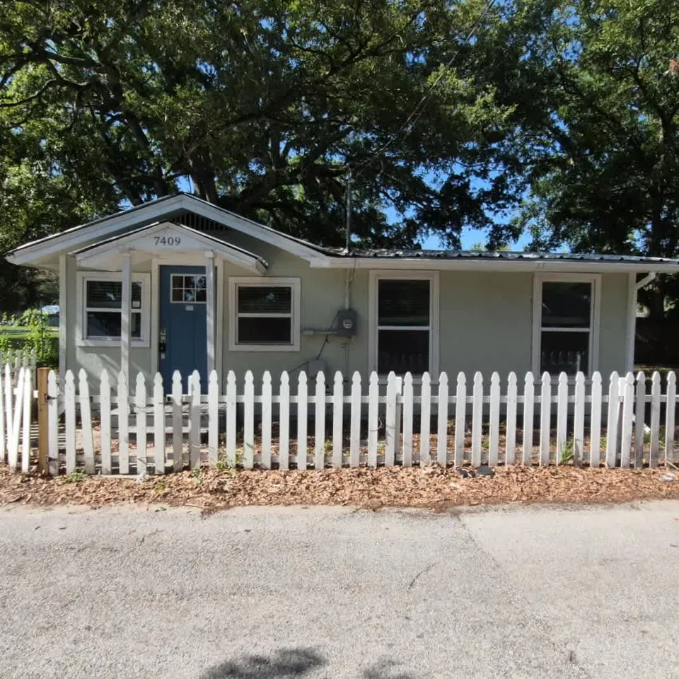 HUD Home β 7409 Rhode Island Dr, Tampa, FL 33619