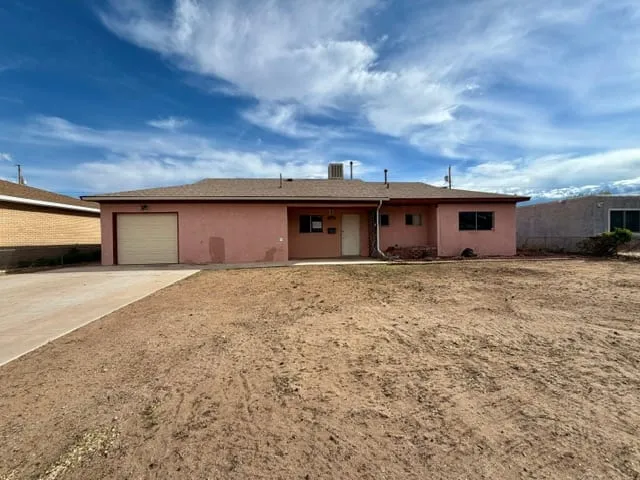 HUD Home — 713 Washington Ave, Grants, NM 87020