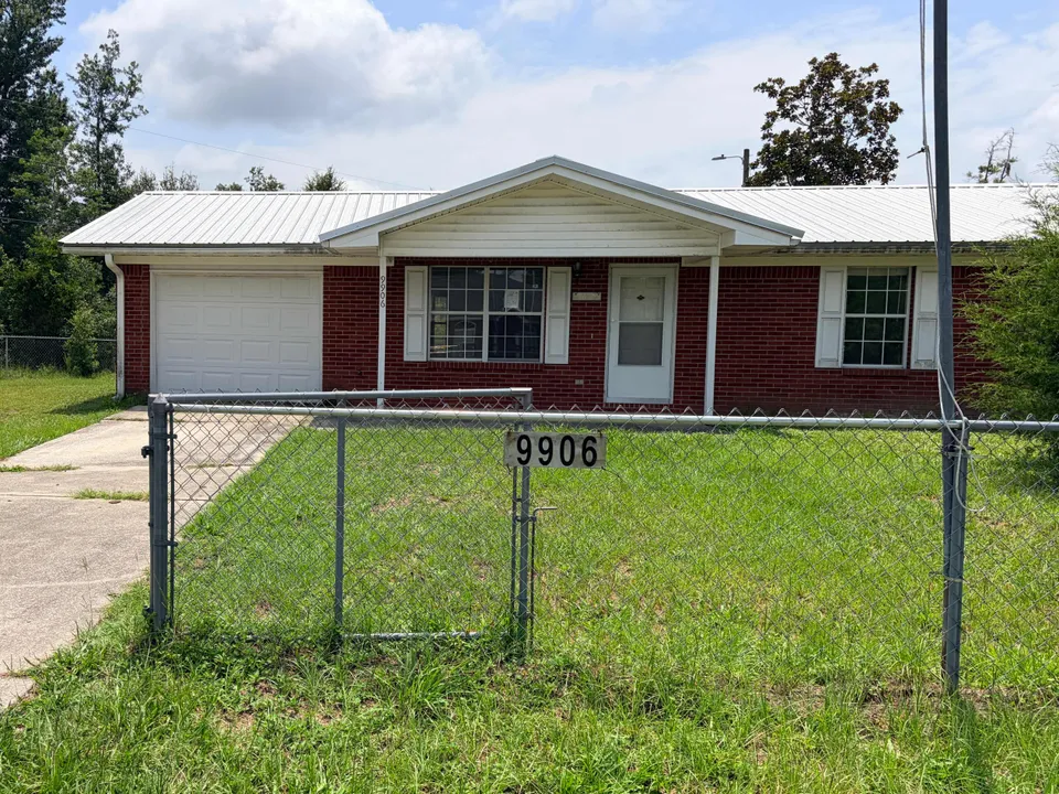 HUD Home β 9906 Indian Bluff Rd, Youngstown, FL 32466