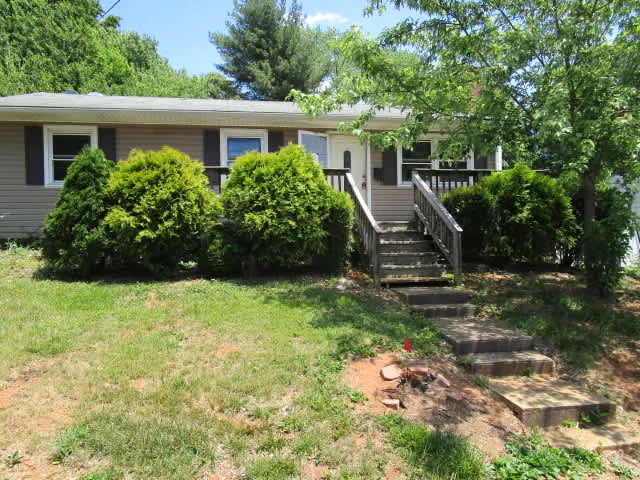 HUD Home — 1218 Agnese St, Charlottesville, VA 22901