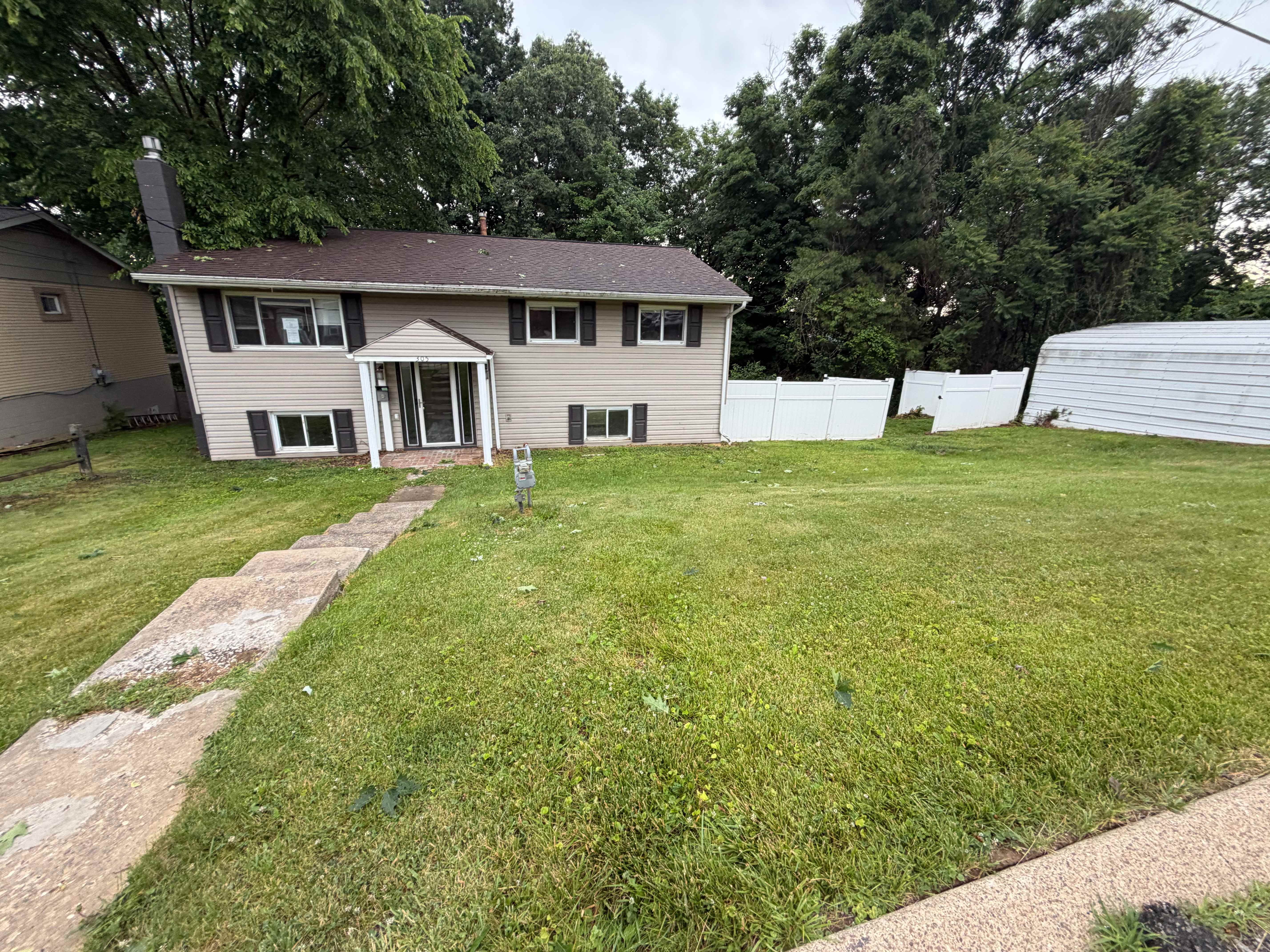 HUD Home — 305 Sycamore St, Mingo Jct, OH 43938