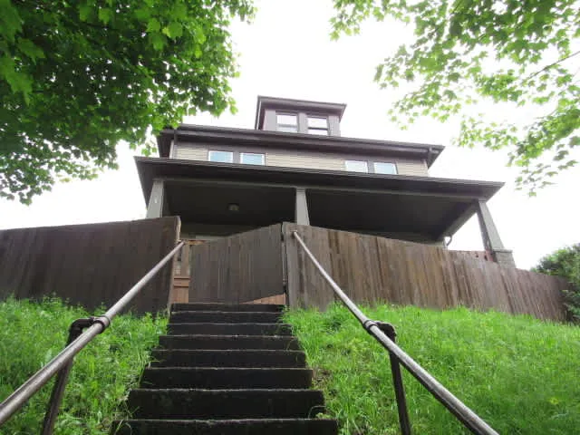 HUD Home β 410 Shaffner Ave, Brownsville, PA 15417