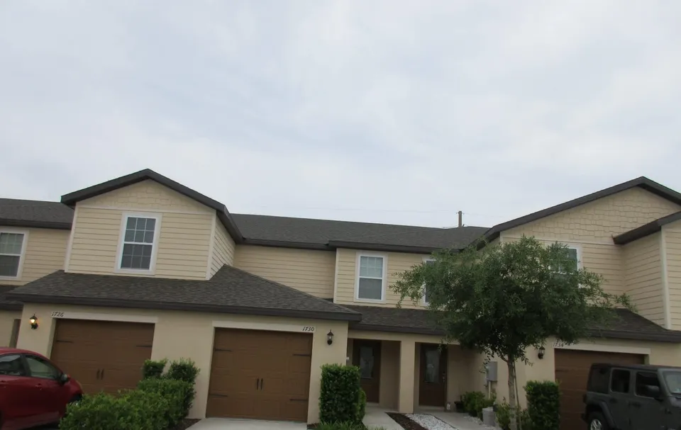 HUD Home — 1730 Wynford Cir, Tavares, FL 32778