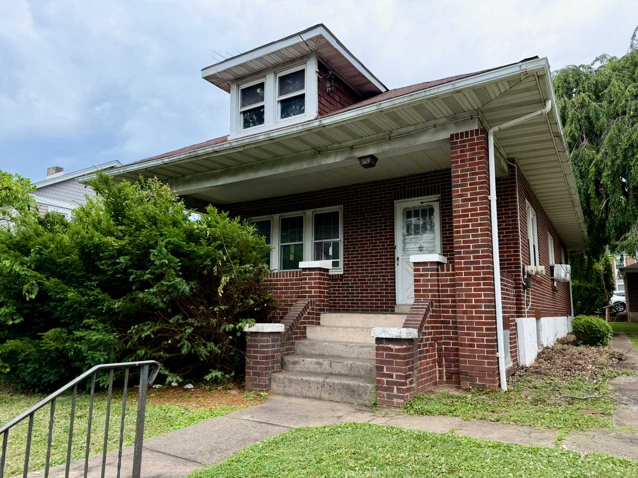 HUD Home — 67 W Schuylkill Rd, Pottstown, PA 19465