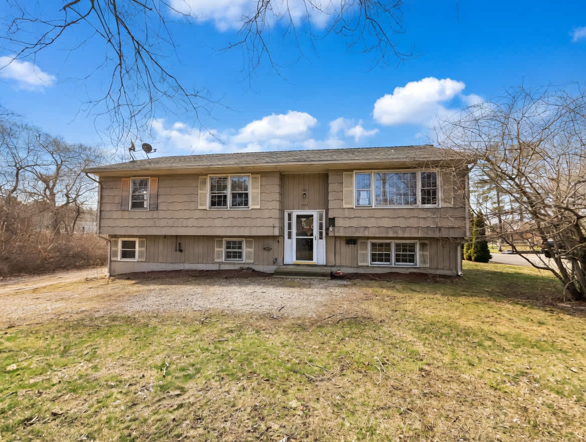 HUD Home — 409 Boston St, Guilford, CT 06437