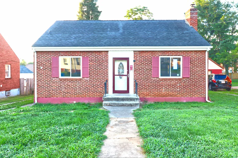HUD Home β 2925 Ravenwood Ave, Roanoke, VA 24012