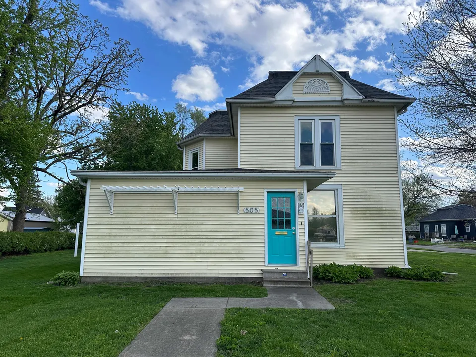 HUD Home β 505 S 3rd Ave E, Newton, IA 50208