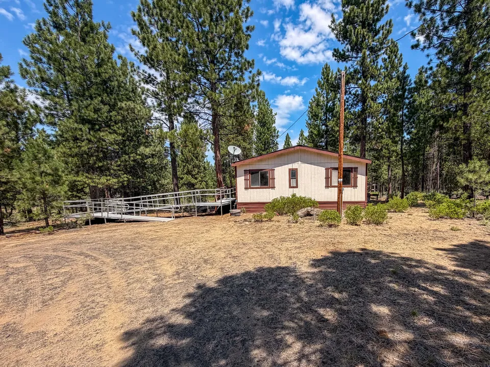 HUD Home — 15640 Cornell Dr, La Pine, OR 97739