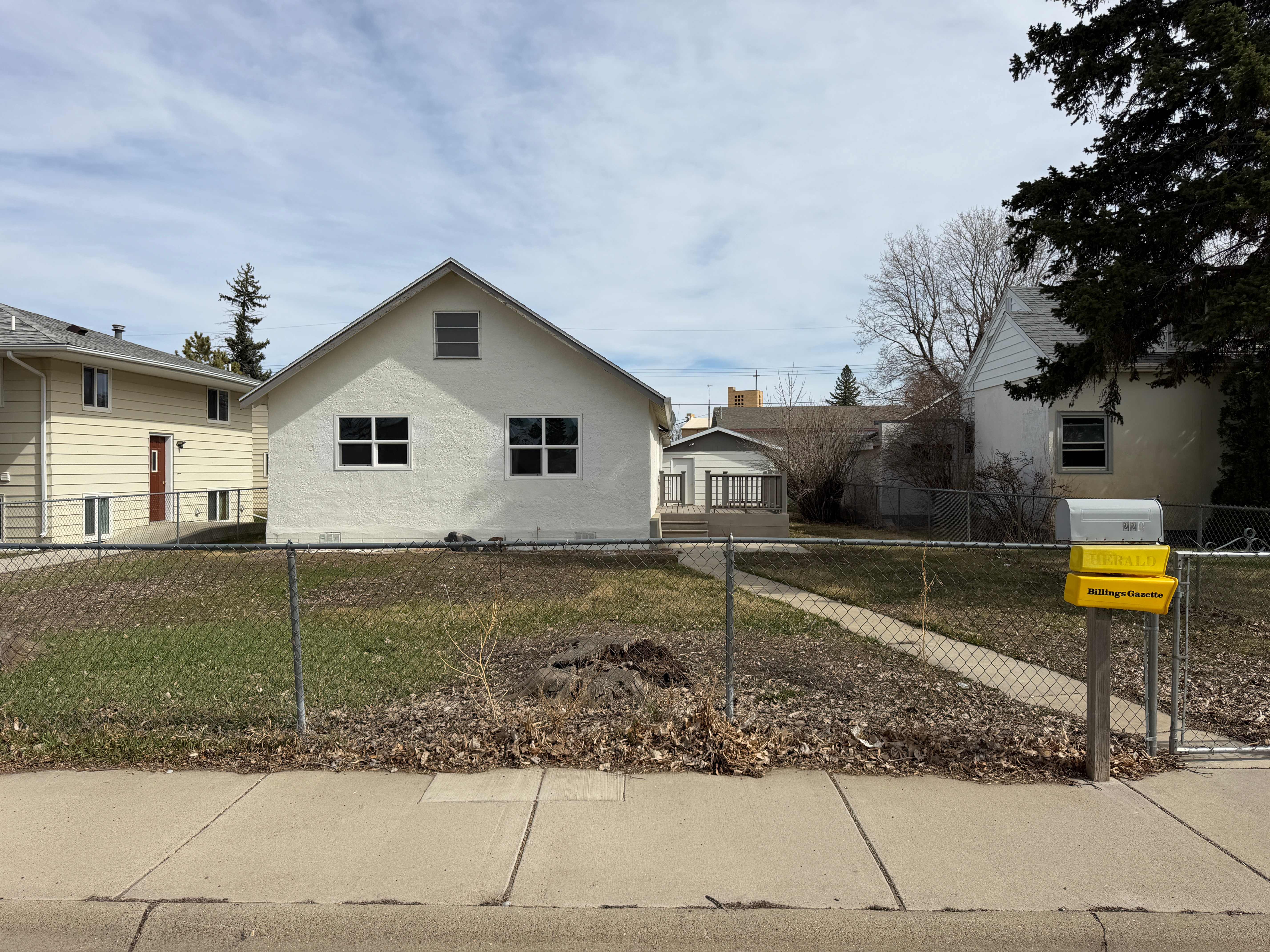 HUD Home — 220 7th Ave SW, Sidney, MT 59270