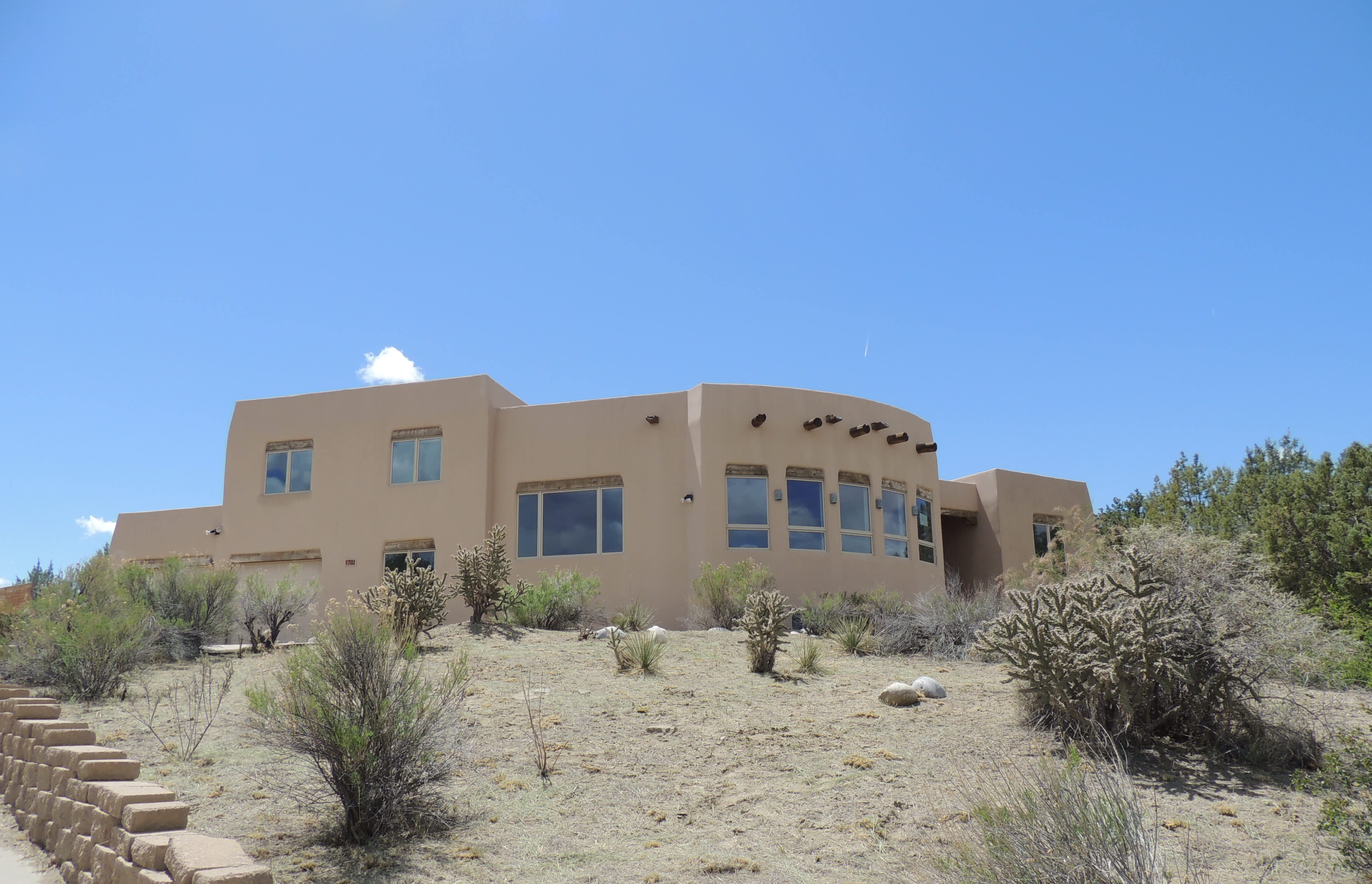 HUD Home — 702 French Dr, Aztec, NM 87410