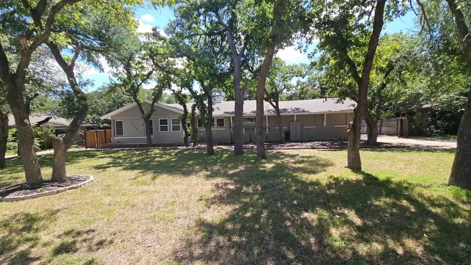 HUD Home β 1712 Yolanda Dr, Fort Worth, TX 76112