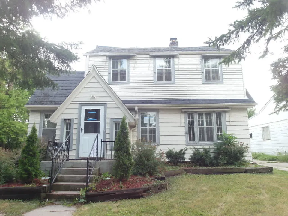 HUD Home β 5839 N 35th St, Milwaukee, WI 53209