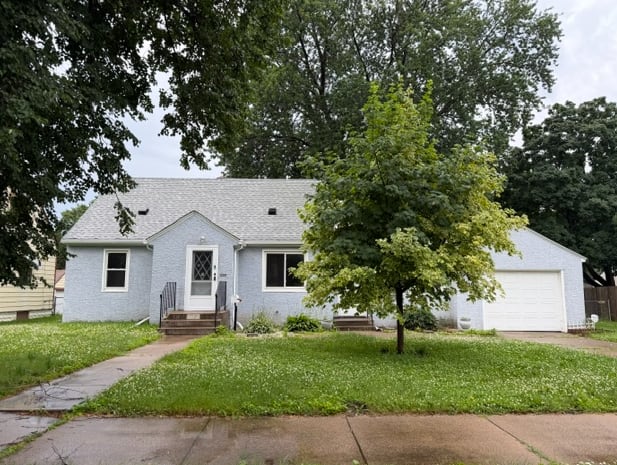 HUD Home — 132 Richmond St E, South Saint Paul, MN 55075