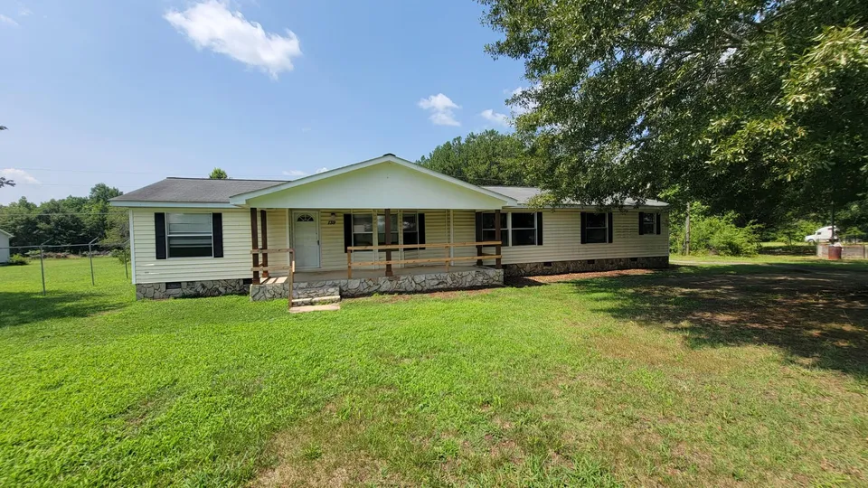 HUD Home — 139 Ebenezer Rd, Kings Mountain, NC 28086