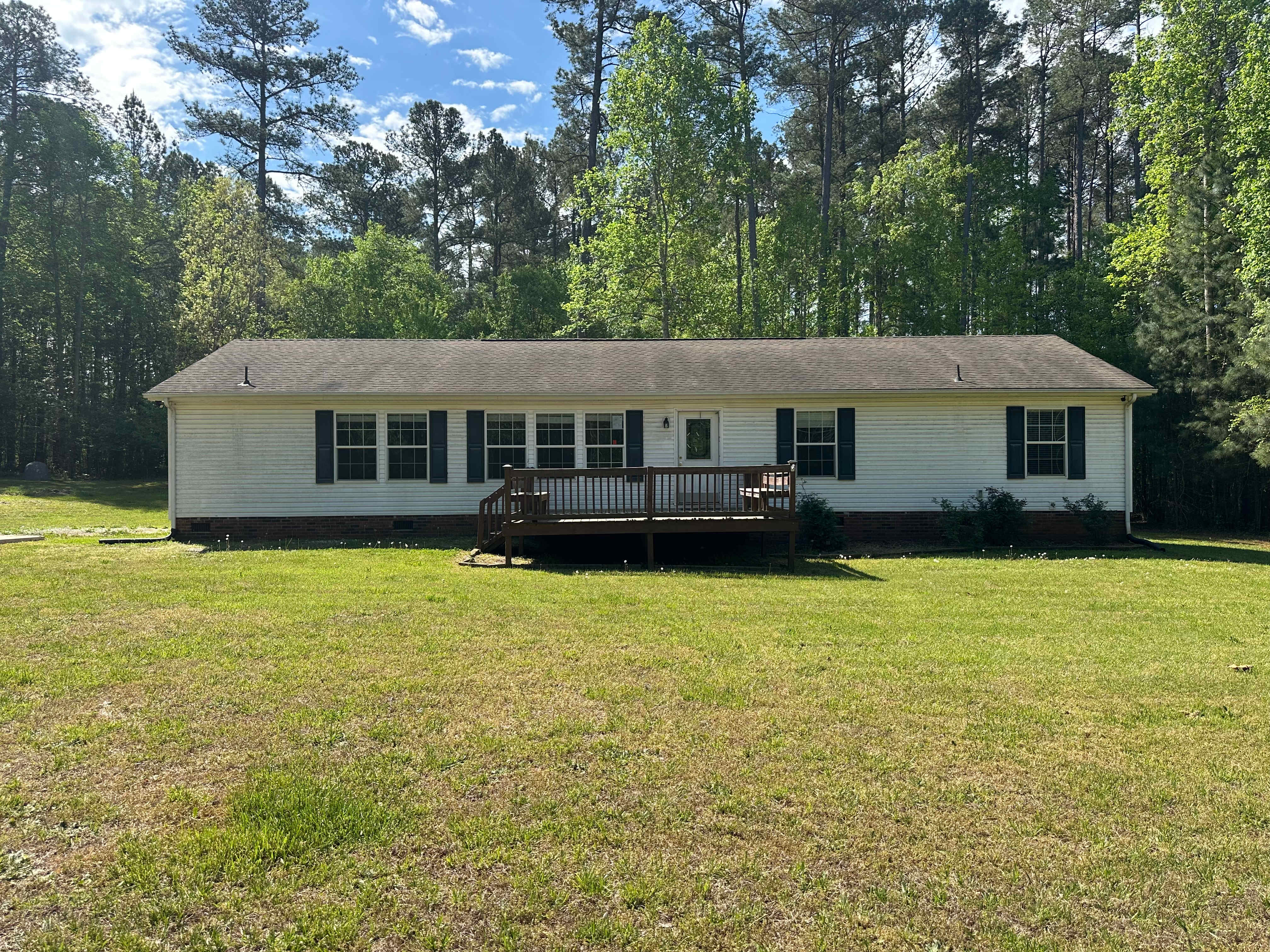 HUD Home — 2410 Annwood Ct, Newton, NC 28658