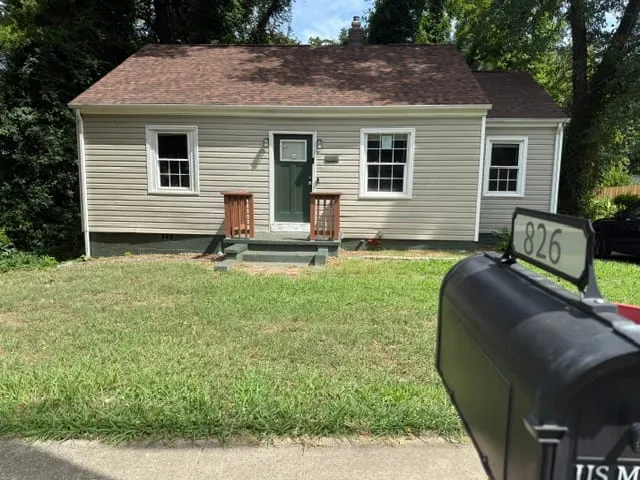 HUD Home — 826 W Davidson Ave, Gastonia, NC 28052