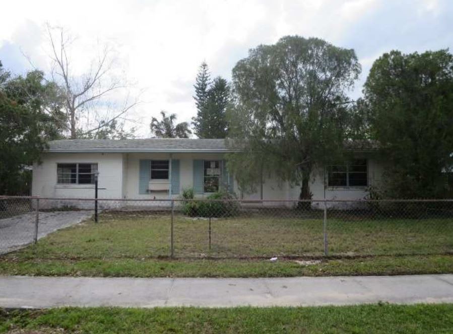 HUD Home — 120 N Fairfax Ave, Winter Springs, FL 32708 — photo 1