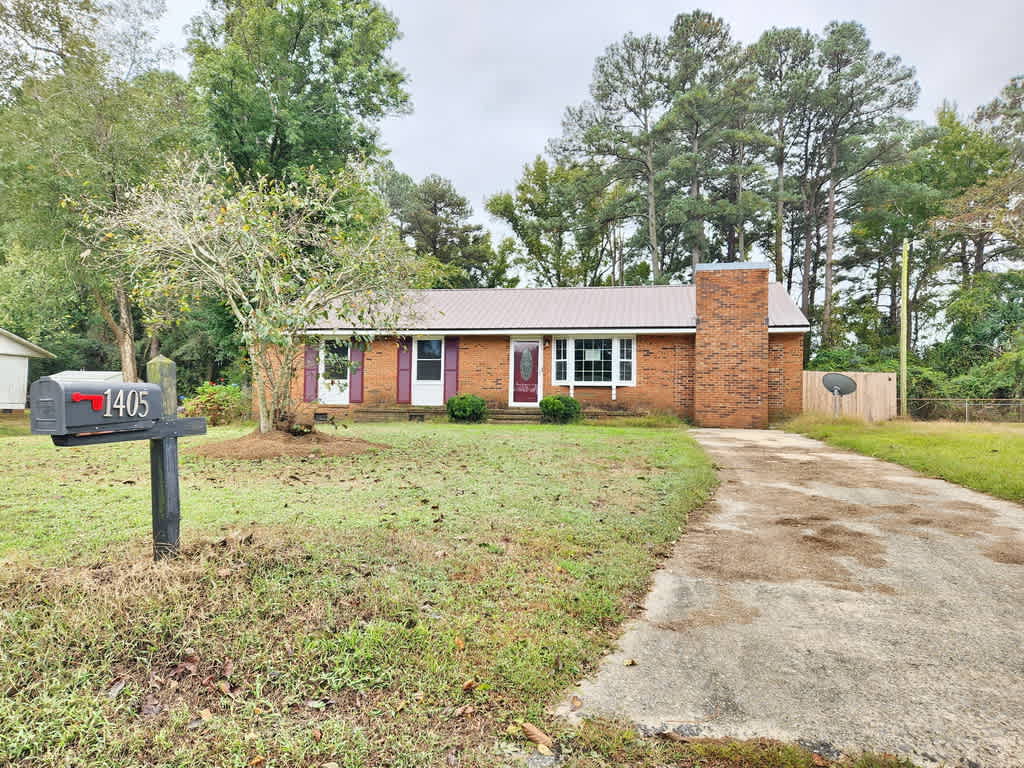 HUD Home — 1405 Centennial Trl, Kinston, NC 28501 — photo 1
