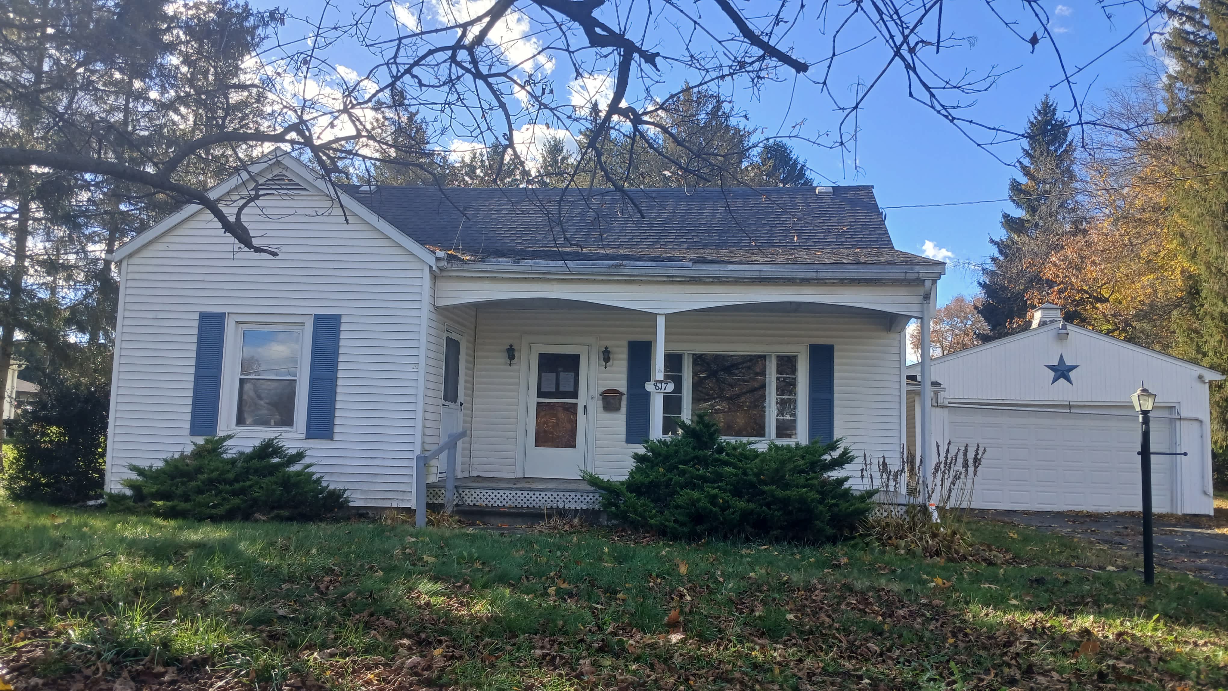HUD Home — 1817 Pennsylvania Ave, Sayre, PA 18840 - photo 1