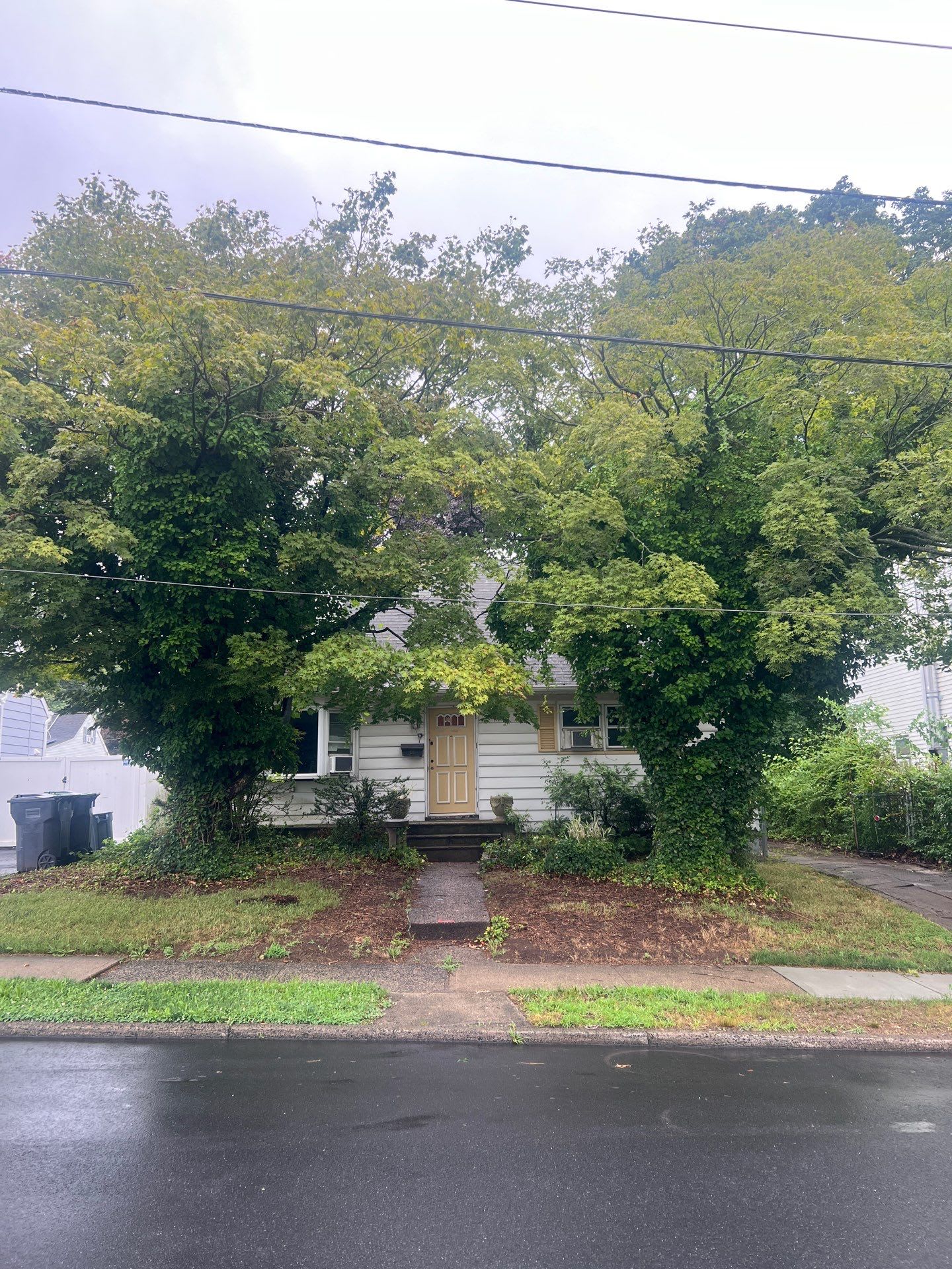 HUD Home — 18 Shelly Ct, Bergenfield, NJ 07621 - photo 1