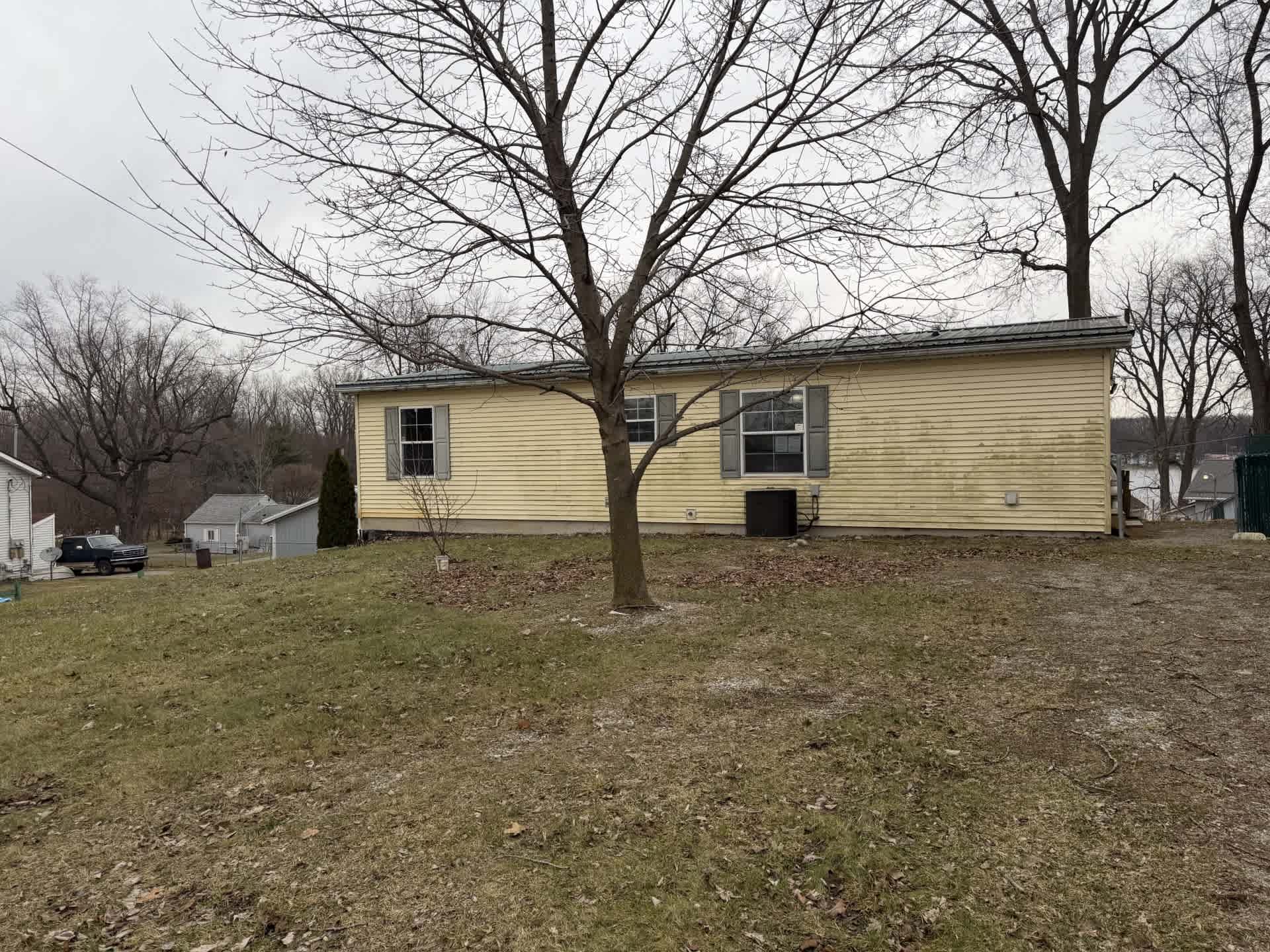 HUD Home — 7505 N 1200 W, Middlebury, IN 46540 — photo 1