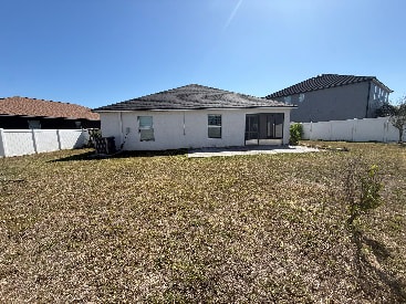 HUD Home — 2370 Dovesong Trace, Ruskin, FL 33570 - photo 4