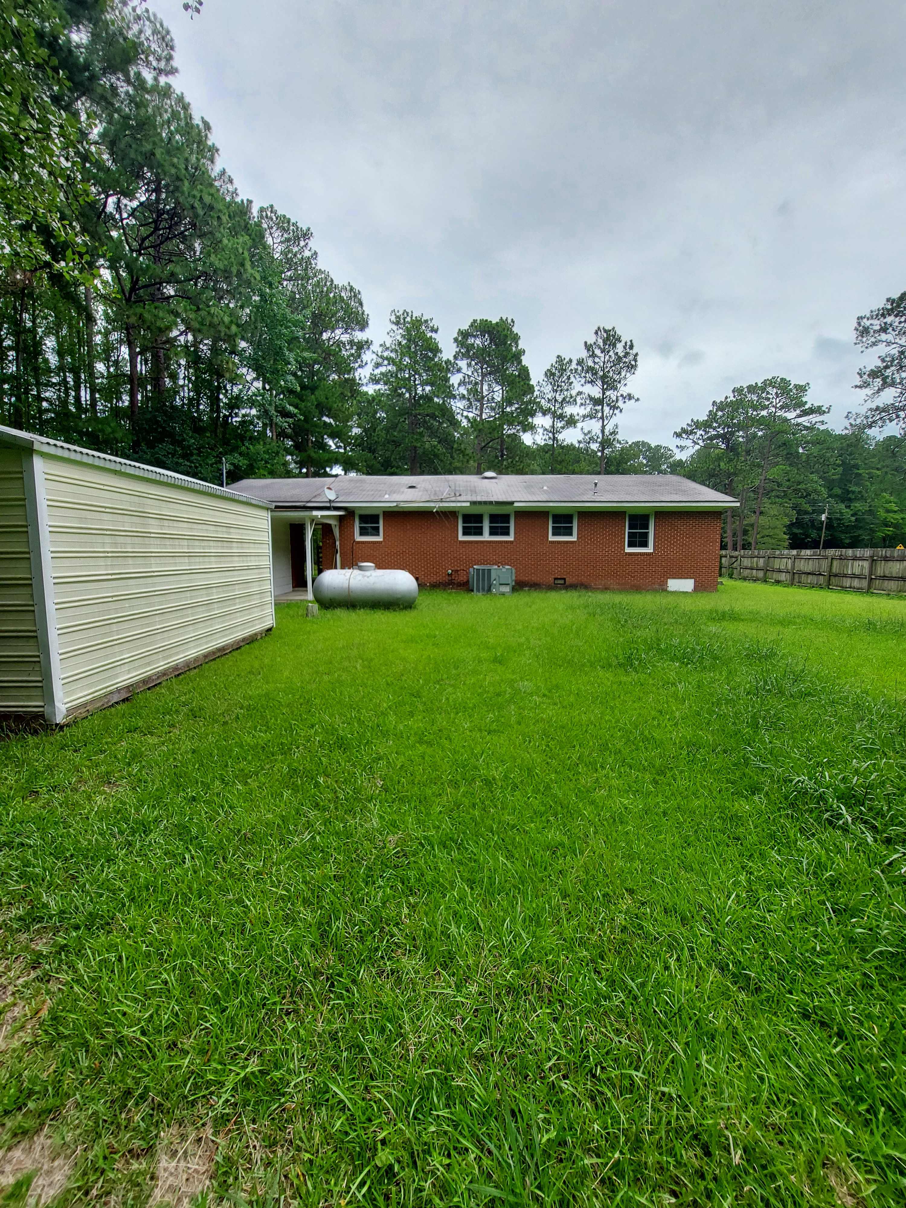 HUD Home — 4105 Glendale Rd, Kenly, NC 27542 - photo 2
