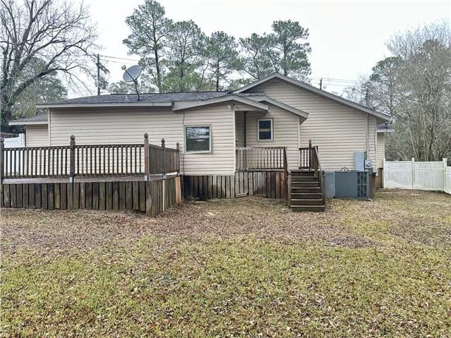 HUD Home — 905 W College St, Enterprise, AL 36330 - photo 2