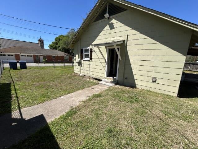 HUD Home — 400 N Stevenson St, Eagle Lake, TX 77434 - photo 2