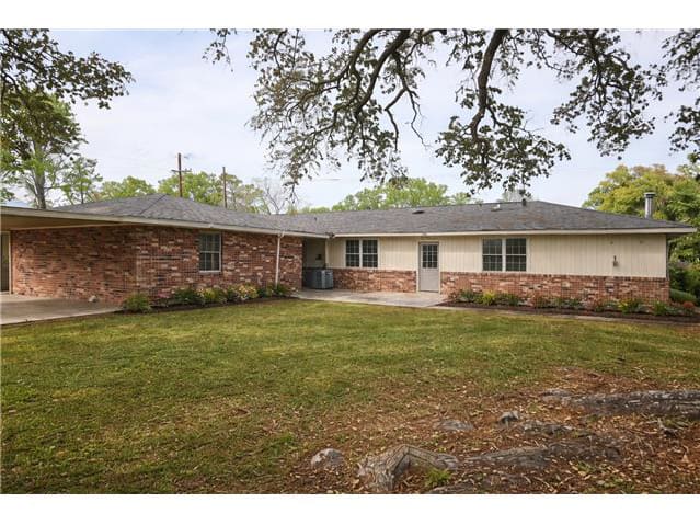 HUD Home — 101 Constant Dr, Thibodaux, LA 70301 - photo 2