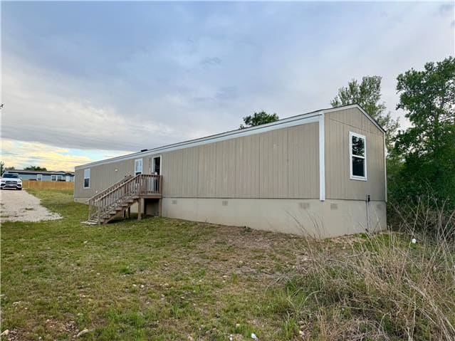 HUD Home — 309 Oak Arbor Trl, Del Valle, TX 78617 - photo 2