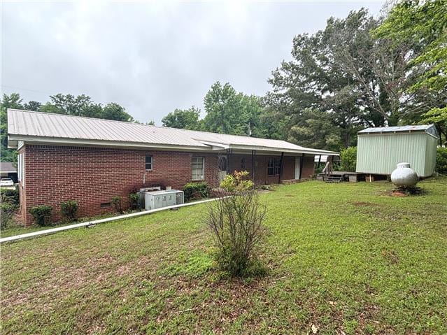 HUD Home — 303 Bon Air Rd, Childersburg, AL 35044 - photo 2