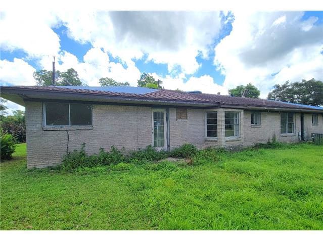 HUD Home — 419 Lee Ave, Jones Creek, TX 77541 - photo 2