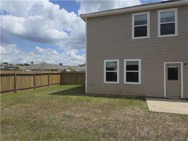HUD Home — 26602 Ezemily Drive, Magnolia, TX 77355 - photo 2