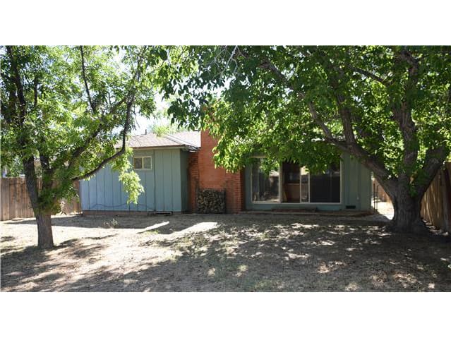 HUD Home — 141 S Mt. Whitney Dr, Lone Pine, CA 93545 - photo 2