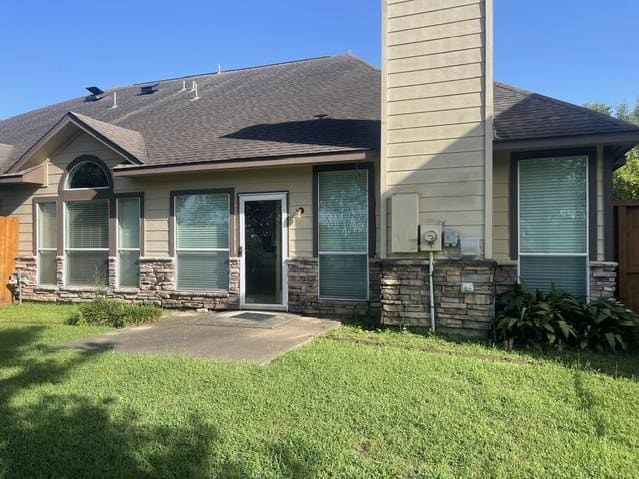 HUD Home — 7818 Glenn Cliff Dr, Houston, TX 77064 - photo 2