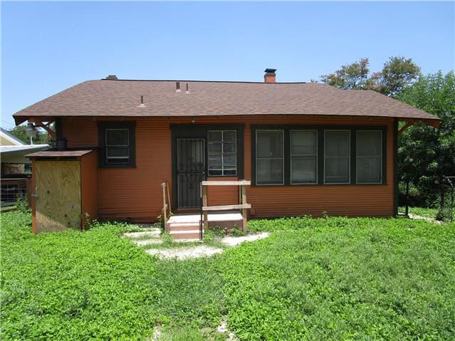 HUD Home — 638 Canton, San Antonio, TX 78202 - photo 2