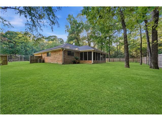 HUD Home — 6 Lost Forest, Trinity, TX 75862 - photo 2
