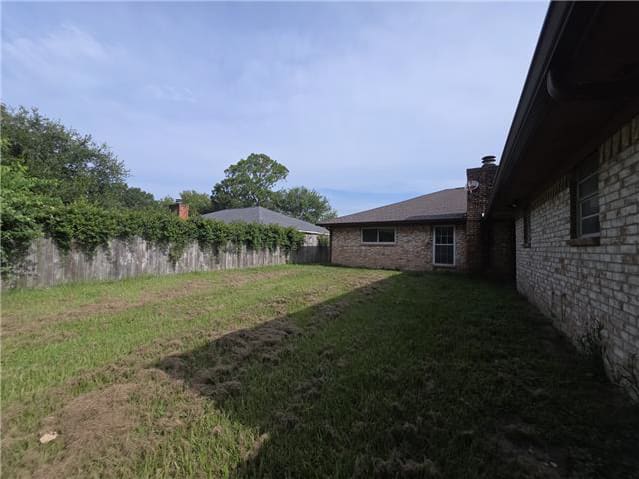 HUD Home — 2218 Hamman Rd, Bay City, TX 77414 - photo 2