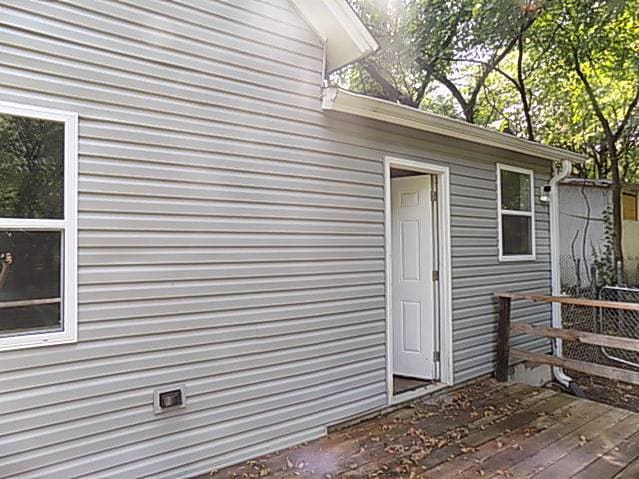 HUD Home — 7015 Holly St, Oakland, CA 94621 - photo 2