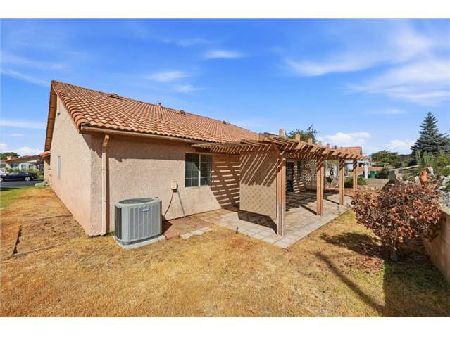 HUD Home — 10780 Bel Air Dr, Cherry Valley, CA 92223 - photo 2