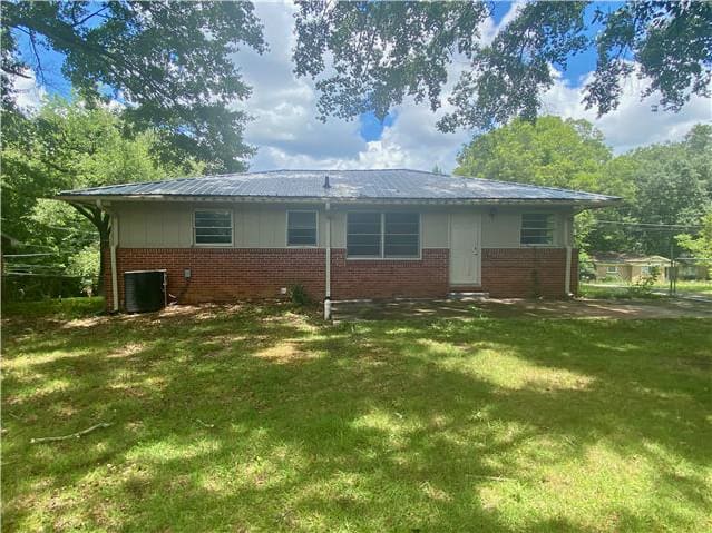 HUD Home — 449 Wedgeworth Road, Birmingham, AL 35215 - photo 2