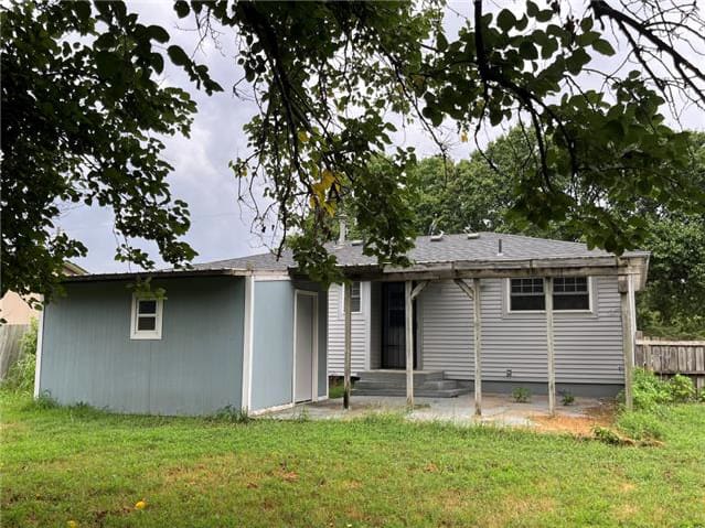HUD Home — 580 Turkle Ave, Haysville, KS 67060 - photo 2