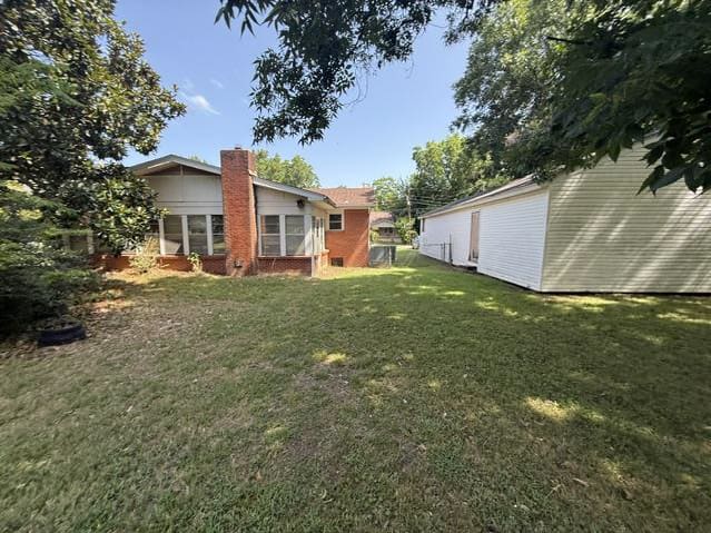HUD Home — 3306 E Church St, Paris, AR 72855 - photo 2