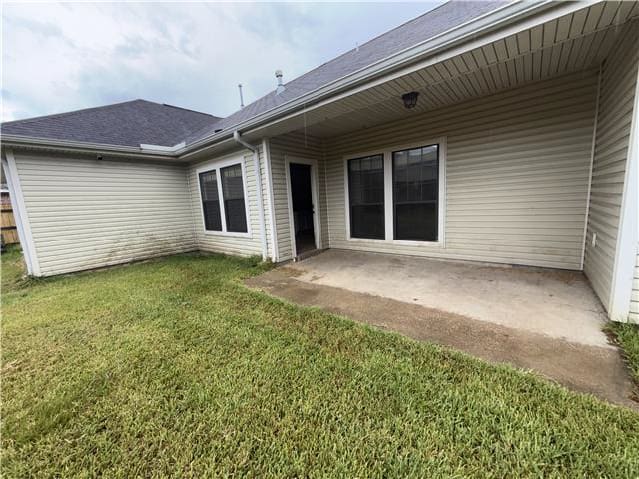 HUD Home — 8010 Torrey Pines Cir, Beaumont, TX 77707 - photo 2