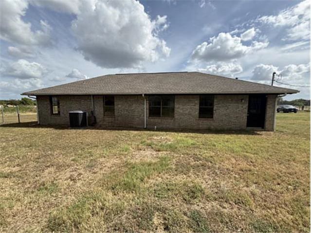 HUD Home — 1611 Fm 2446, Frankilin, TX 77856 - photo 2