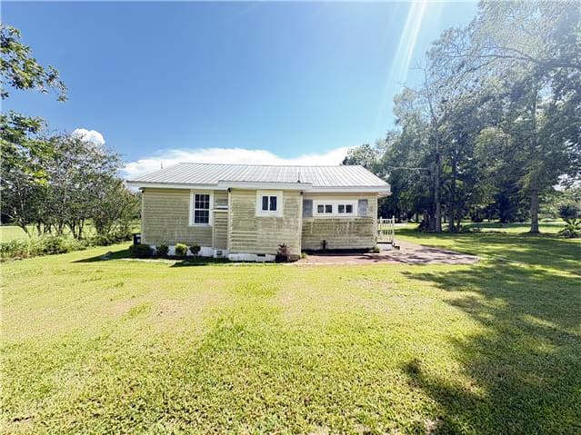 HUD Home — 237 Main St, Barwick, GA 31720 - photo 2