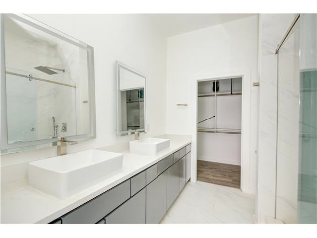 HUD Home — 300 St Joseph Pkwy #101, Houston, TX 77002 - photo 2