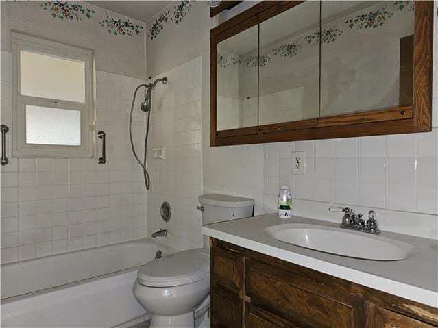 HUD Home — 3016 Lerwick Rd, Sacramento, CA 95821 - photo 3